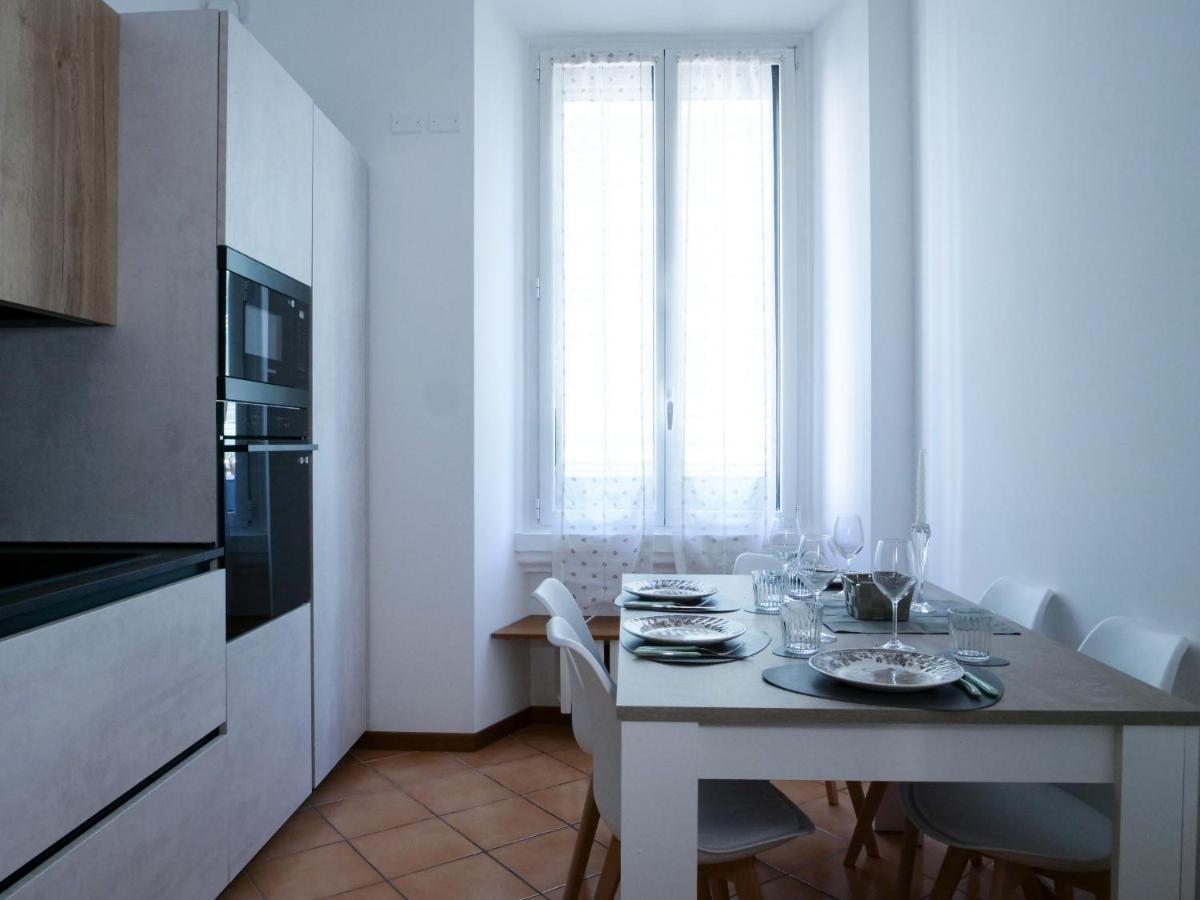 Wonderful Downtown Apartment-Hd Netflix, King-Size Bed, Two Minutes' Walk From Metro Milano Exteriör bild