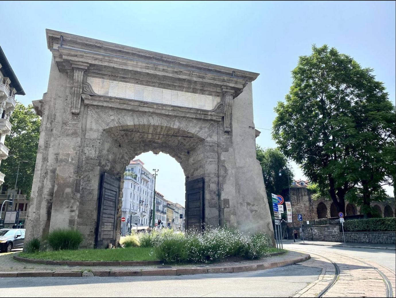 Wonderful Downtown Apartment-Hd Netflix, King-Size Bed, Two Minutes' Walk From Metro Milano Exteriör bild